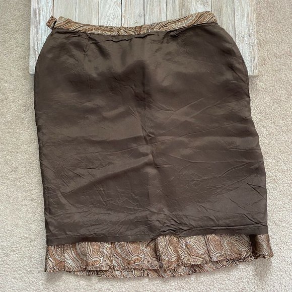 The Limited 8 Patterned Accented Hem Lined Skirt Acetate - Picture 9 of 12